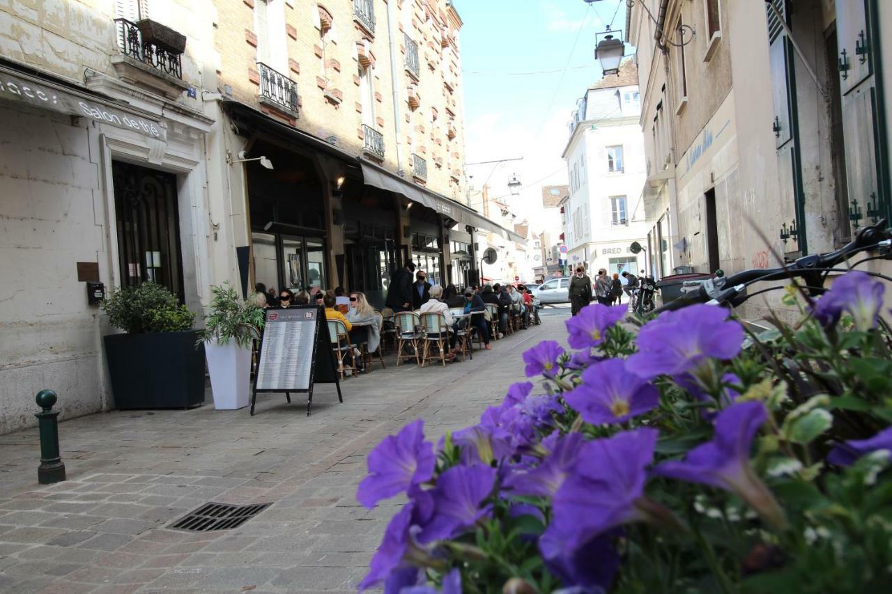 Studio Royal By Beds4Wanderlust - Place Du Marche Avec Parking Prive Fontainebleau Exterior foto